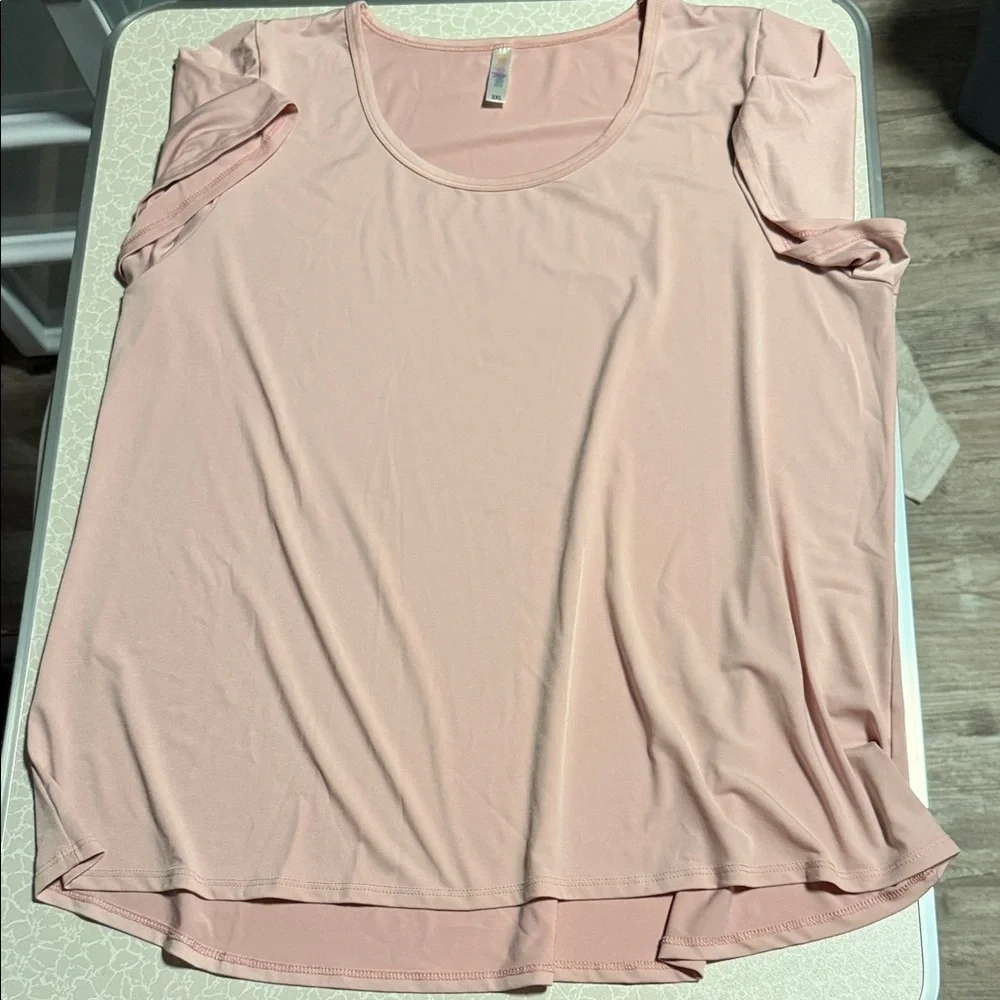 LuLaRoe Light Pink Short Sleeve Top - Picture 1 of 2